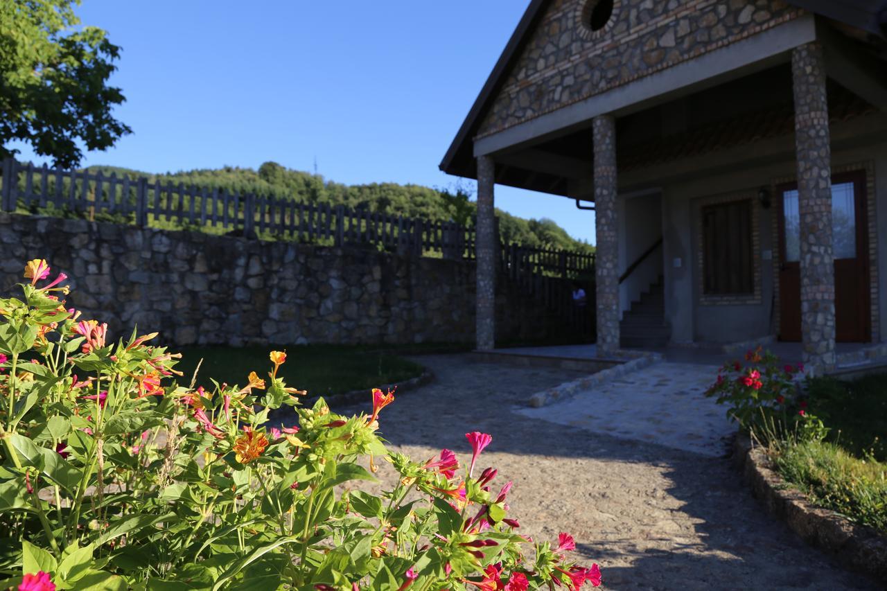 Agriturismo Pirara Sant'Angelo  Екстер'єр фото